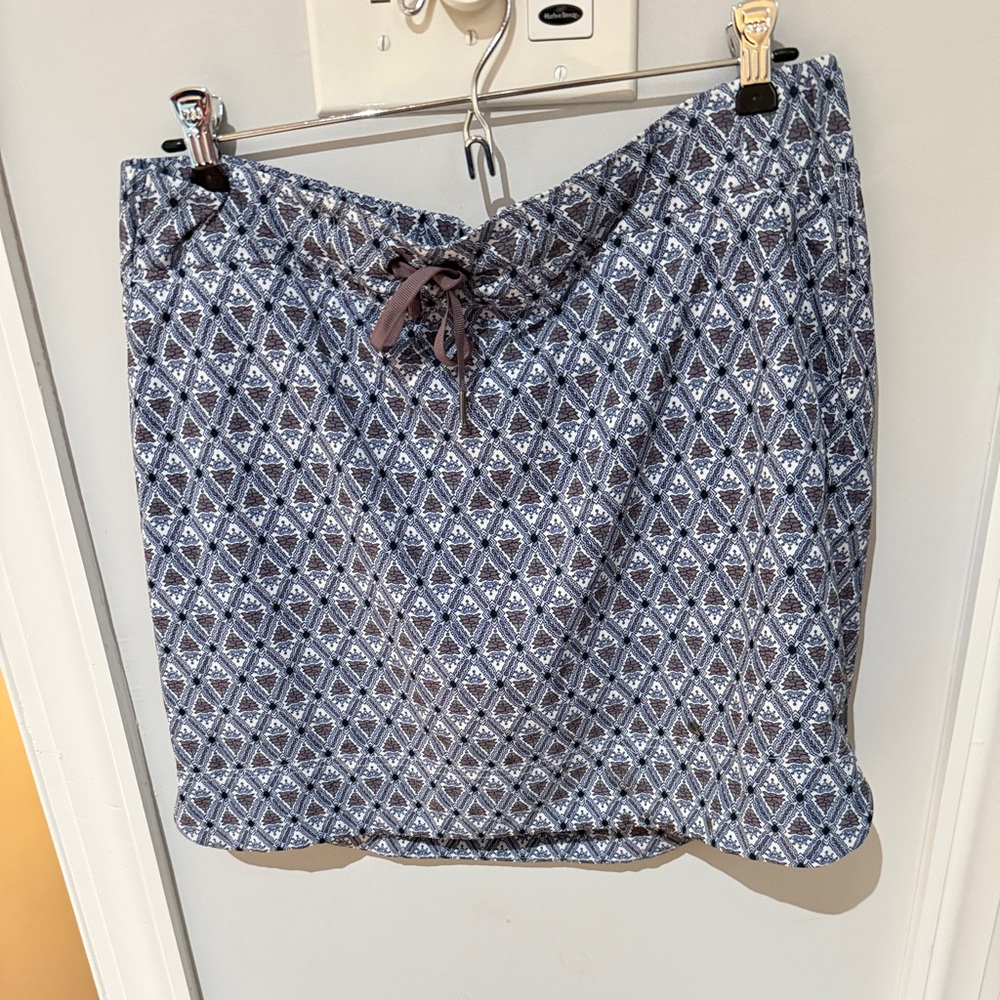 Athleta Size 12 EUC Skort Blue, Brown, white Pattern